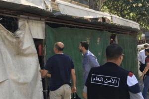 مركز الأمن العام في صيدا أوقف 5 سوريين مخالفين وسحب أوراق 10 واقفل محلين بالشمع الأحمر