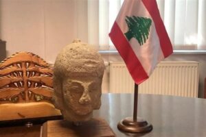 ألمانيا تُسلم لبنان “رأس اشمون الأثري” الذي تمّت سرقته عام 1981!