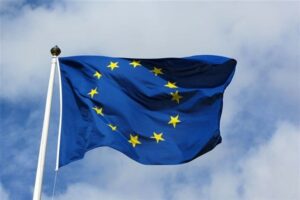 سفيرة الاتحاد الأوروبي: لن نخفّض الدعم… ولا أموال جديدة