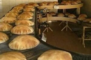 الحملة على السوريين تضرب صناعة الخبز