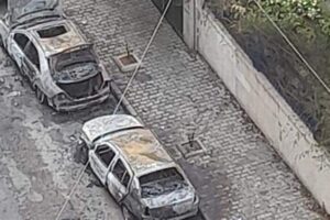 “حادثة خطيرة”… إحراق سيارة مفتشة في التفتيش المركزي!