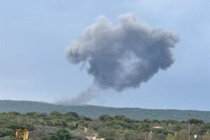 شهيد وجريح من الطواقم الإغاثية في غارة على صديقين وجرح 4 مسعفين في الصليب الأحمر في صربين