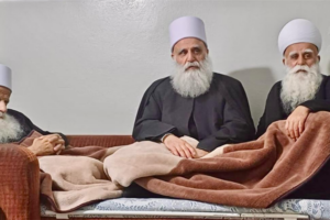شيخ العقل يزور الشيخ العنداري بحضور الشيخ مكارم: لتحكيم العقل في مواجهة الأخطار ودرء الفتن