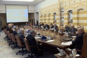 من مجلس الدفاع إلى مجلس الوزراء.. توصيةٌ بتحذير حماس!