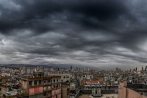 منخفض جوي غدا.. انخفاض بالحرارة وامطار!