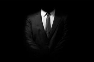 خاص – وزير سابق يخسر أعماله نتيجة مساءلته قضائيا!