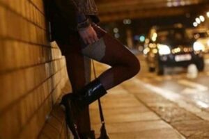 “مكتومتا القيد”.. أعمال مشبوهة ومنافية للأخلاق في بيروت!