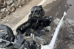 بالصورة- إستهداف دراجة نارية في أرنون.. وسقوط شهيد!