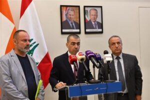 أبي خليل: التيار يطعن بالبند الثاني من القرار رقم 6 المتعلّق بالضريبه على المحروقات وليس بما يتعلّق بالمنحة للعسكريين ونشجب الاعتداءات الاسرائيلية والإعتداء على اليونيفيل