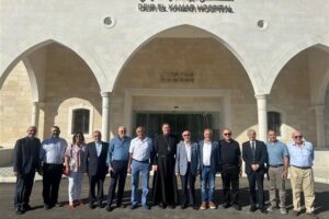 بالصور – وفد من الرهبانية المارونية المريمية في زيارة تفقدية لمبنى مستشفى دير القمر الحكومي برفقة النائب فريد البستاني