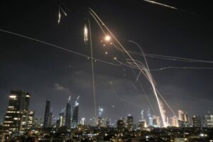 «الأسد الصاعد»: مواجهة إيران تمهيداً للصدام المحتوم مع الصين