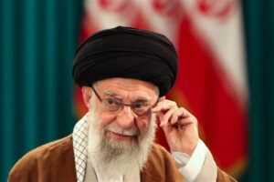 خامنئي: العدو الصهيوني يعاقب في هذه اللحظة