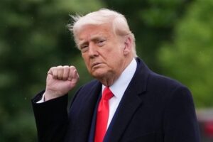 شو الوضع؟ ترامب يحذّر إيران مجدداً… ولبنان يترقّب… “لبنان القوي” يتأمل أن يستفيد لبنان من وقف النار