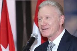 راجي تلقى إتصالاً من وزير الخارجية البريطاني: أهمية بقاء لبنان خارج الحرب الدائرة بين إيران و”إسرائيل”