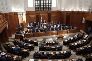 خاص – صمتٌ محسوب لحلفاء “الحزب” السنة في جلسة المساءلة