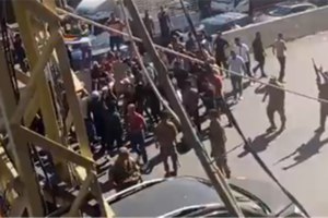 بالفيديو – “بالروح بالدّم”… هكذا يبدو المشهد من طريق صوفر – عاليه!