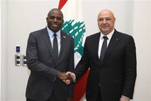 وزير الخارجية البريطاني يؤكد دعم المملكة المتحدة المستمر لأمن لبنان واستقراره وازدهاره المستقبلي