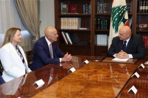 قاسم يفاوض برّاك «على طريقته» طلباً لضمانات أميركية بانسحاب إسرائيل