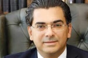 تحرك جديد لوزير الإعلام بعد استدعاء صحافيين!