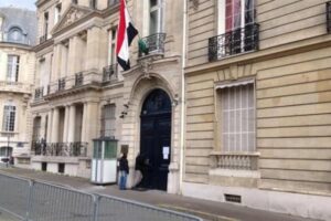 مواجهات بين الجيش اللبناني وعدد من المتظاهرين أمام السفارة المصرية!