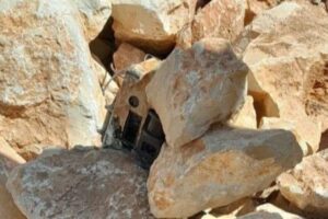 كاميرا تجسس “إسرائيلية” مخبأة بين صخور بلدة جنوبية