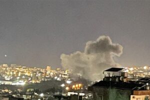 الجيش الإسرائيلي يزعم استهداف مواقع للحزب جنوب لبنان