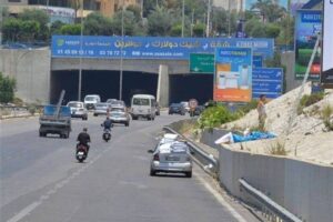 بالفيديو – على طريق المطار: ” كارثة ” كادت أن تحصل ..!