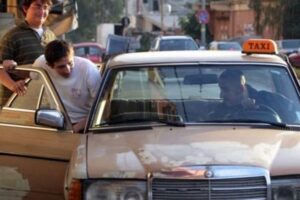 الضمان: لوحات عمومية مؤجرة وسائقون غير موجودين!