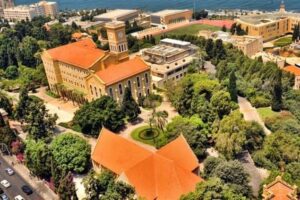 طلاب الجامعة الأميركية (AUB) استغربوا صدور بيان عن حزب “القوات” ادعى فيه الفوز