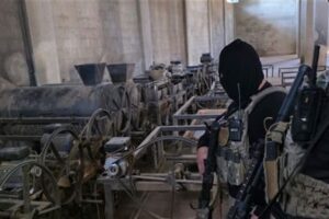 بالصور – مخبأ سريّ.. على ماذا عثر الجيش داخل منزل أحد المطلوبين الخطيرين؟