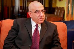 حمدان: علينا أن نكون مع العماد رودولف هيكل ولي الدم لكل شهداء جيشنا الوطني اللبناني‎