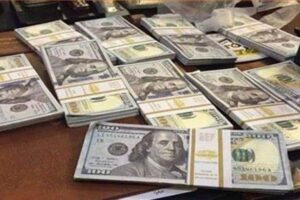 مبلغٌ كبير جدًا.. هكذا اقتحموا منزله فجرًا وسرقوه!