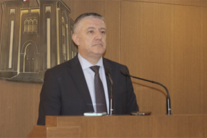 عطالله وجه 3 أسئلة للحكومة.. إليكم التفاصيل!