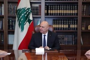 خاص – المعطيات تكشف المستهدفين بكلام عون.. الرحلات إلى واشنطن تقود إلى “القوات” فماذا عن “التغييريين”؟!