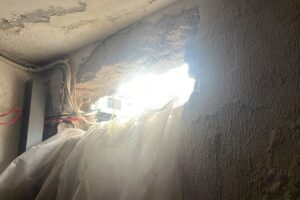 بالفيديو والصور- استغلّوا الطّقس الماطر.. وسرقوا 6 كيلو من الذّهب! إليكم ما حصل