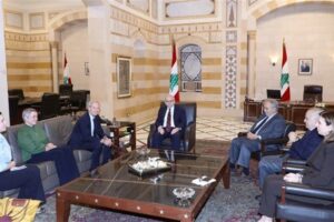 سلام عرض مع سفيرة الاتحاد الاوروبي للمشاريع والبرامج التي يموّلها الاتحاد في مختلف القطاعات اللبنانية