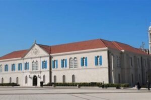 “المطارنة الموارنة” أملوا أن تثمر زيارة البابا لاون سلامًا في لبنان والعالم: تحذيرٌ من أيّ تلكؤ في معالجة مشكلة السلاح والمسلحين في المخيمات