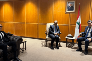 شو الوضع؟ وقتٌ لبنانيٌ مُستَقطع بين زيارتين مصرية وفاتيكانية… و”مناوشاتٌ” انتخابية تخفي التقاطع المصلحي