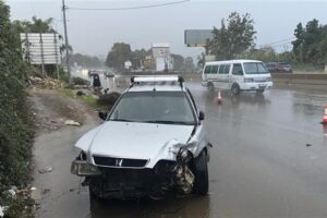 بالصور – ٤ جرحى نتيجة تصادم بين ٣ مركبات على اوتوستراد الدامور باتجاه بيروت