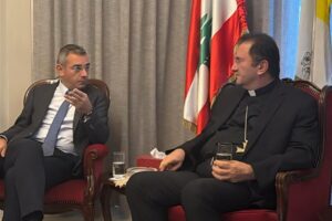 وديع عقل يلتقي المطران أنطوان طربيه في سيدني: الجالية والكنيسة خطّا دفاع عن الوجود المسيحي في لبنان
