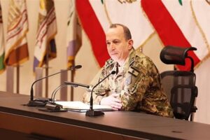 خطة الجيش تسير وفق الجدول الزمني .. اجتماع استثنائي لقائد الجيش في اليرزة