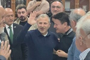 بالصور – وصول رئيس التيار الوطني الحرّ إلى العشاء السنوي لهيئة بقسميا – قضاء البترون