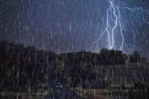 أمطار غزيرة وانخفاض ملحوظ في الحرارة وثلوج.. تحضّروا!