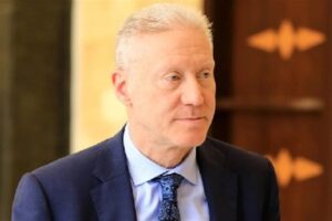 الأخبار: لا حماس في الخارج للانتخابات: إفشال محاولة قوّاتية للتلاعب بمهلة تسجيل المغتربين