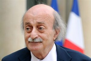 جنبلاط: يقتلعون الشجر بعد تهجير البشر!