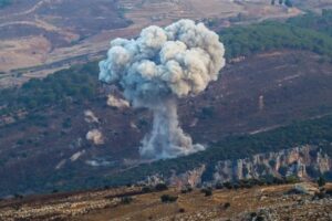 الأخبار: إسرائيل تردُّ بالغارات… وعون وسلام يُصِرَّان: بري شاركنا اختيارَ كرم  الخطة – 2 : نقل القوات الدولية لمحاصرة لبنان شرقاً وشمالاً