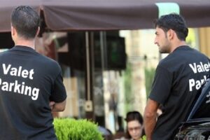 عكس السير: مطلوب «فاليه» مسلحون!