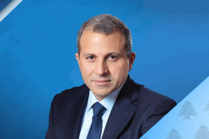 Bassil à “Russia Today” : Au Liban et en Syrie, nous sommes deux peuples dans deux États, et tout le monde doit accepter que la protection de l’État soit effective
