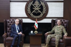 قائد الجيش استقبل مديرعام قوى الأمن الداخلي لمناقشة الإجراءات الأمنية خلال الأعياد