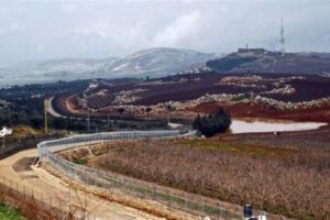 وزير إسرائيلي: نريد التفاهم مع “الجيران”.. ماذا قال عن لبنان والحزب؟